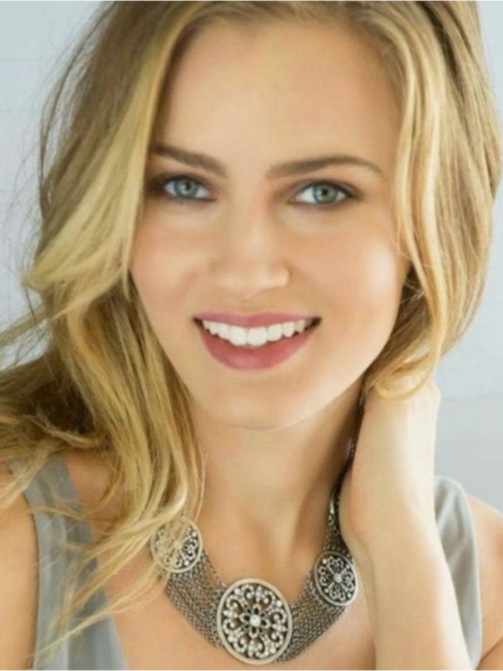 Touchstone Crystal Angelique Collar stunning necklace